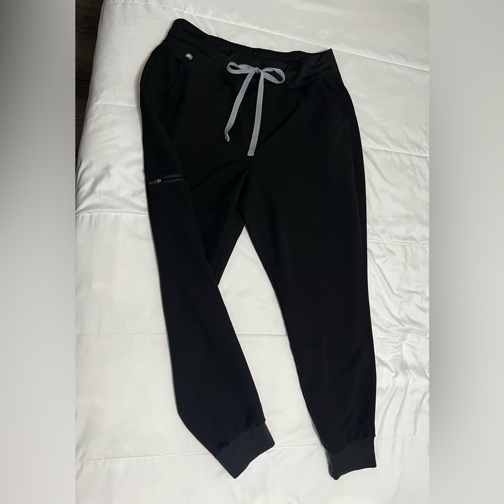 Figs High waisted Zamora Jogger Scrub Pants - Size: Petite Large